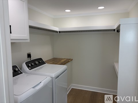 4194 Jollystreet Rd 3 Beds Apartment for Rent