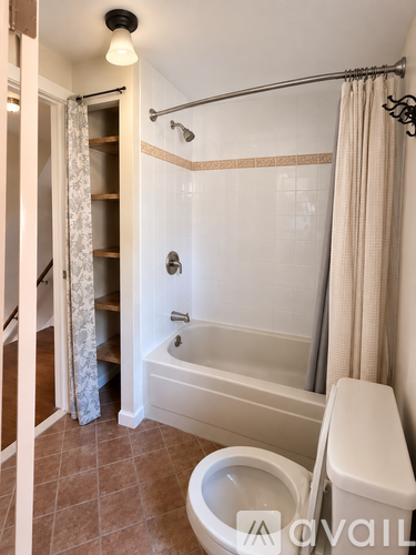 1516 Elmwood Avenue 3 Beds Single Family Home for Rent - Photo gallery 4