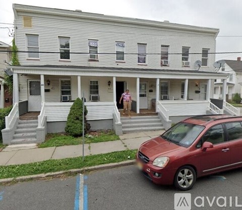 62 Larch St 2 Beds Apartment for Rent
