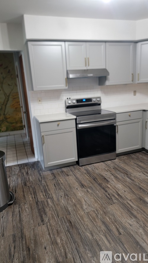 9817 Worrell Avenue 4 Beds Single Family Home for Rent - Photo gallery 1