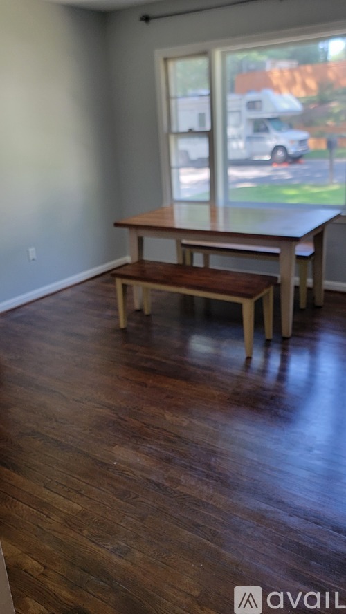 9817 Worrell Avenue 4 Beds Single Family Home for Rent - Photo gallery 5