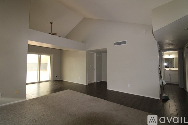 4734 North Laird Way 2 Beds Single Family Home for Rent - Photo gallery 5
