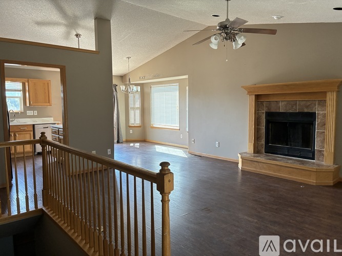 5122 North Blackhawk Street 5 Beds Single Family Home for Rent - Photo gallery 2
