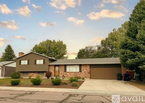 2223 Northglen Dr 4 Beds Apartment for Rent