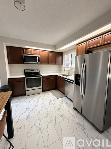 2223 Northglen Dr 4 Beds Single Family Home for Rent - Photo gallery 5