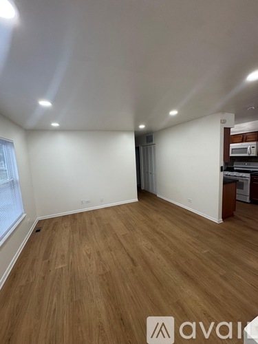 883 Wellington Ave 3 Beds Condo for Rent - Photo gallery 4