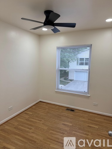 883 Wellington Ave 3 Beds Condo for Rent - Photo gallery 5