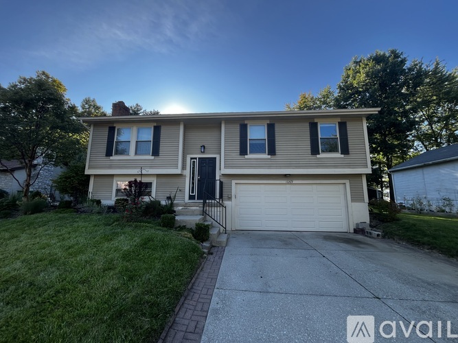 1069 Fairfield Drive 3 Beds Single Family Home for Rent - Photo gallery 1