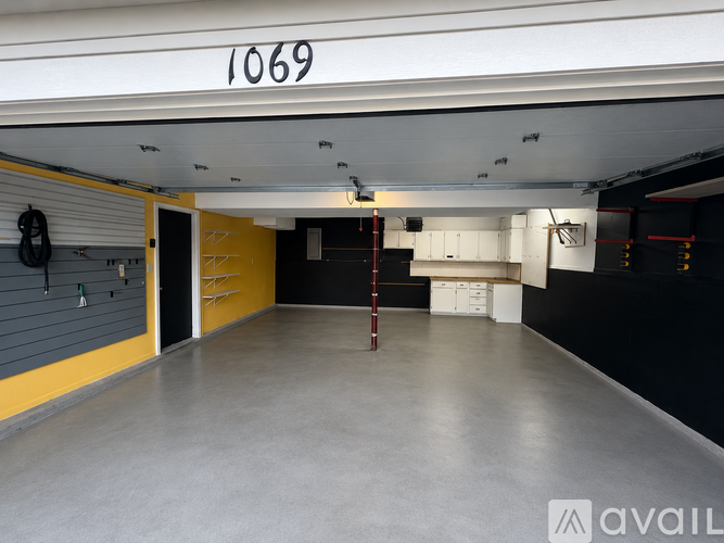 1069 Fairfield Drive 3 Beds Single Family Home for Rent - Photo gallery 3