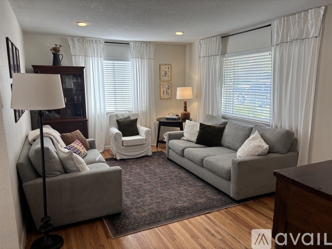 5231 East Asbury Avenue 4 Beds Single Family Home for Rent - Photo gallery 4