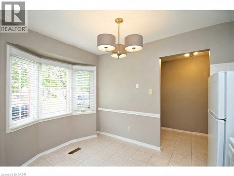 38 ELORA Drive Unit# 38 3 Beds Apartment for Rent