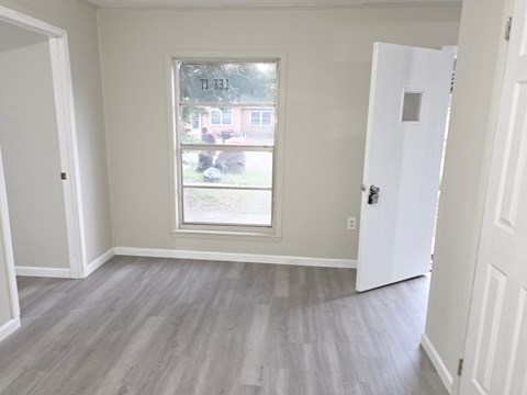 125 Town Homes Dr. 4 Beds Apartment for Rent