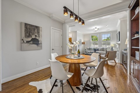 718 4Th Avenue North 2 Beds Apartment for Rent