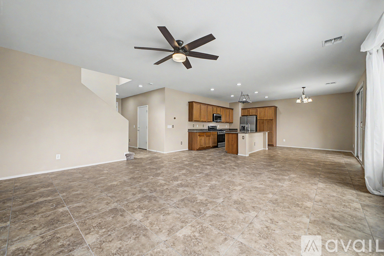 21242 East Pecan Lane 4 Beds Single Family Home for Rent - Photo gallery 2