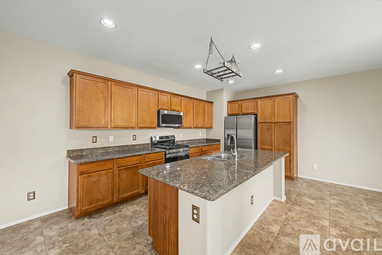 21242 East Pecan Lane 4 Beds Single Family Home for Rent - Photo gallery 3