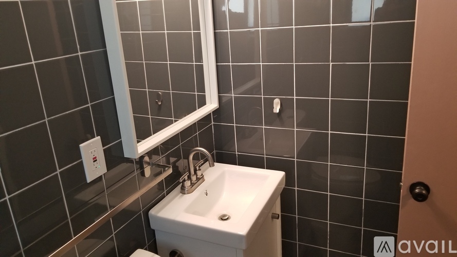 515 S 20th Ave Studio Apartment for Rent - Photo gallery 3