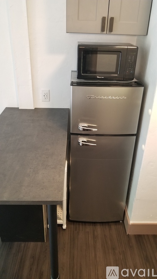 515 S 20th Ave Studio Apartment for Rent - Photo gallery 5