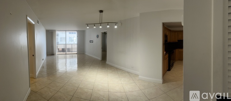 6039 Collins Ave 2 Beds Apartment for Rent - Photo gallery 1