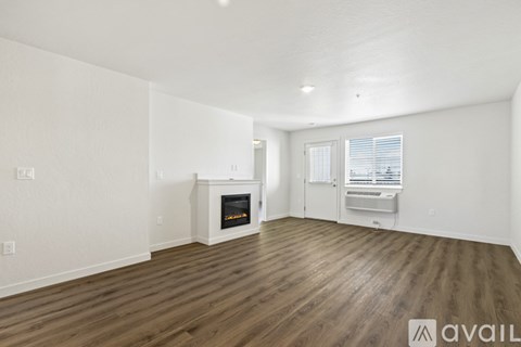 304 E RR Ave 2 Beds Apartment for Rent