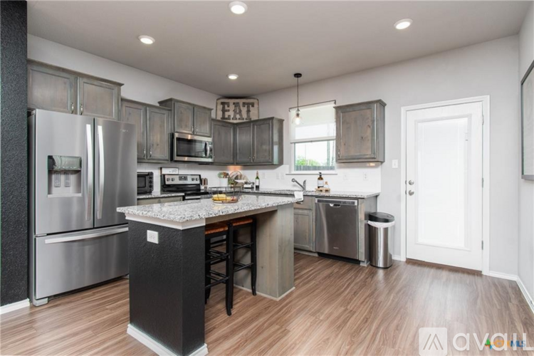 7606 Purvis St 3 Beds Single Family Home for Rent - Photo gallery 3