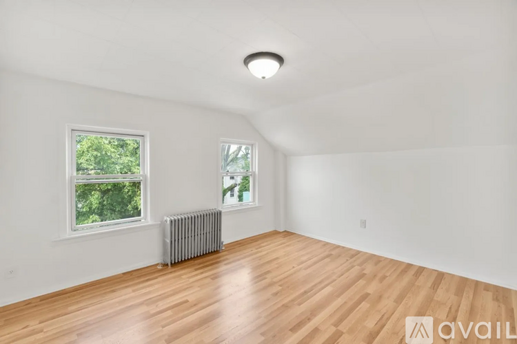 23 Dodge Street 3 Beds Apartment for Rent - Photo gallery 2