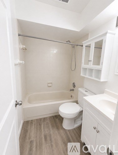 5619 Kevin Avenue 3 Beds Apartment for Rent