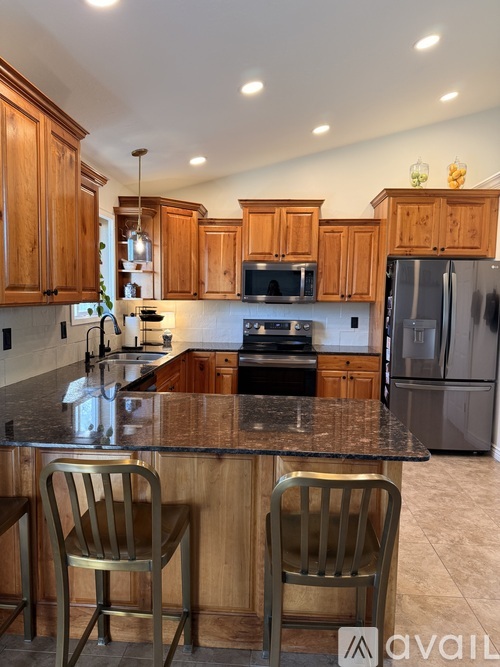 598 Palace Pkwy 5 Beds Single Family Home for Rent - Photo gallery 5