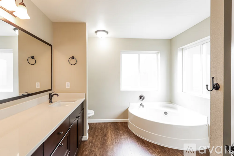 19411 90th Ave Ct E 4 Beds Single Family Home for Rent - Photo gallery 5