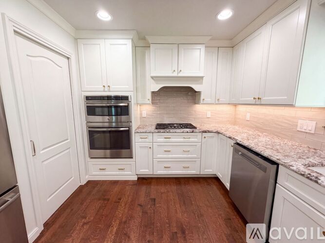 2146 E Columbia Pl 3 Beds Single Family Home for Rent - Photo gallery 3