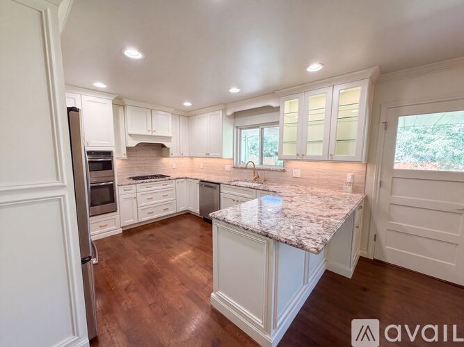 2146 E Columbia Pl 3 Beds Single Family Home for Rent - Photo gallery 4
