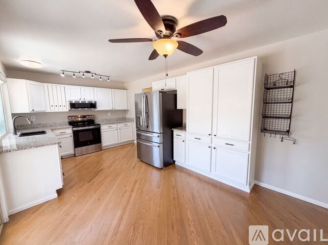 7161 Van Gordon St 3 Beds Single Family Home for Rent - Photo gallery 4