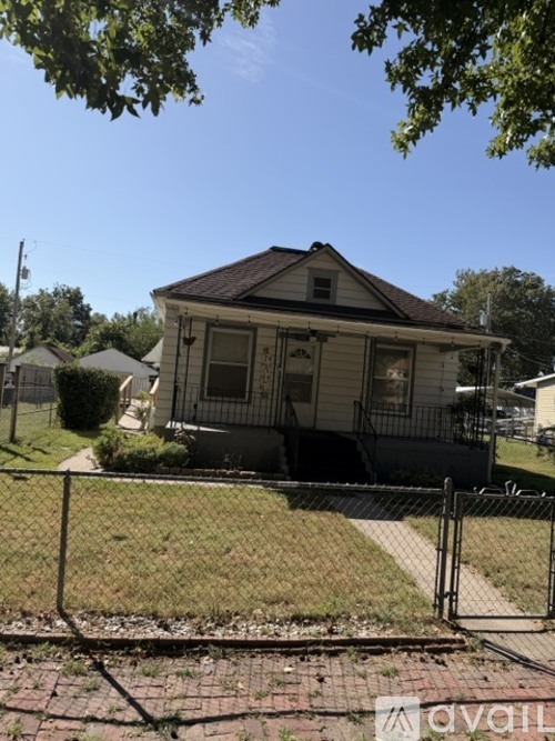 629 NE Twiss Ave 2 Beds Single Family Home for Rent - Photo gallery 2