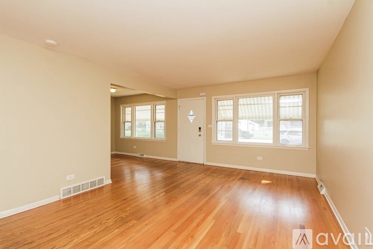 110 Englewood Ave 3 Beds Single Family Home for Rent - Photo gallery 5