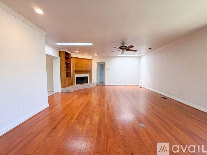 7633 Westwind Dr 4 Beds Single Family Home for Rent - Photo gallery 2