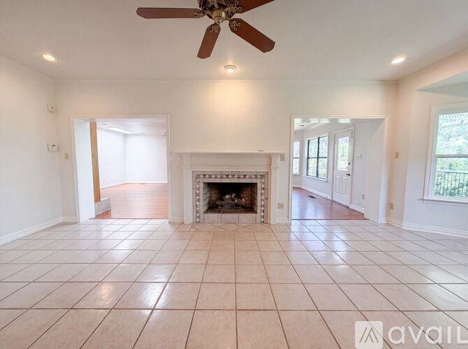 7633 Westwind Dr 4 Beds Single Family Home for Rent - Photo gallery 3