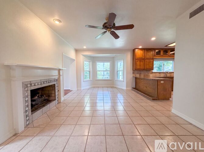 7633 Westwind Dr 4 Beds Single Family Home for Rent - Photo gallery 4