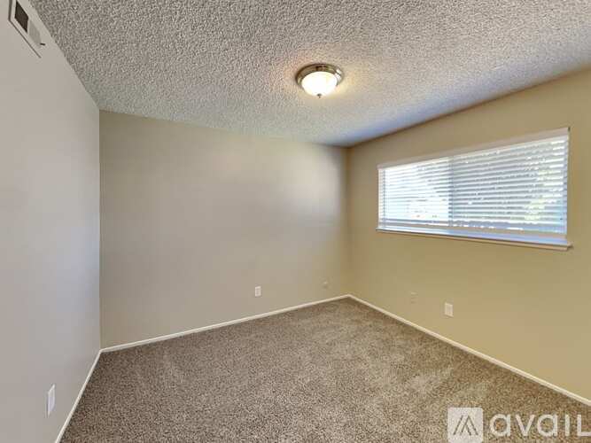 2525 North Pierce Street 3 Beds Single Family Home for Rent - Photo gallery 4