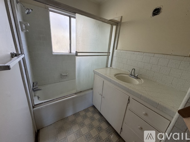 14690 Tuolumne Rd 2 Beds Apartment for Rent - Photo gallery 5