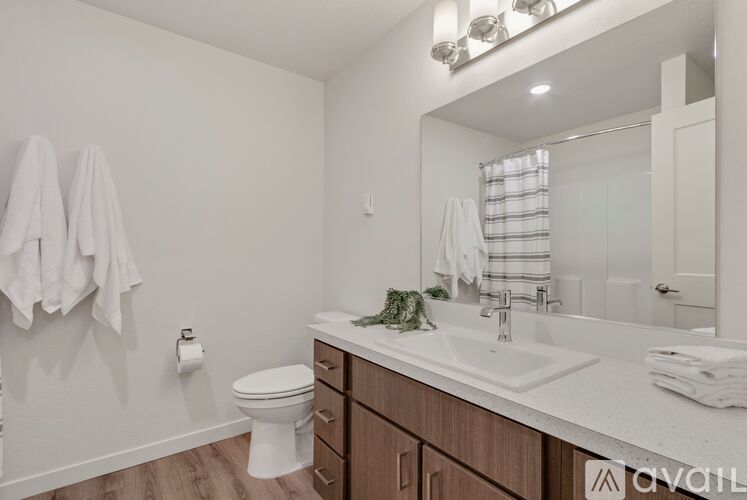 306 E RR Ave 2 Beds Apartment for Rent - Photo gallery 2
