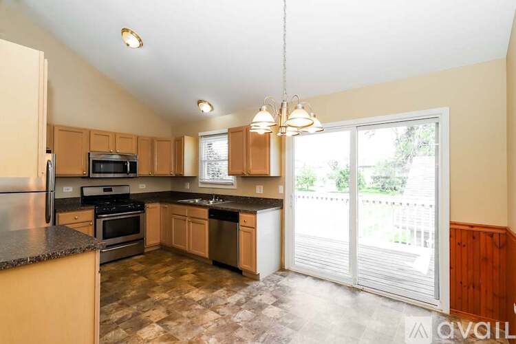 1342 Fairmount Ave 3 Beds Single Family Home for Rent - Photo gallery 1