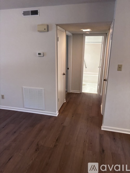 302 Holland Dr 2 Beds Apartment for Rent - Photo gallery 2