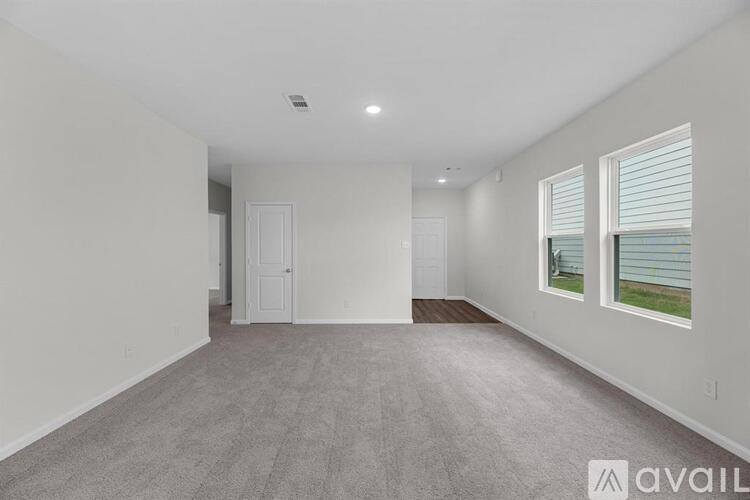 22495 Kinley St 3 Beds Single Family Home for Rent - Photo gallery 3