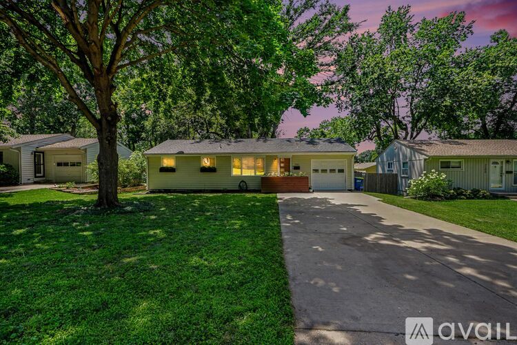 7110 Santa Fe Drive 3 Beds Single Family Home for Rent - Photo gallery 1