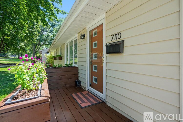 7110 Santa Fe Drive 3 Beds Single Family Home for Rent - Photo gallery 3