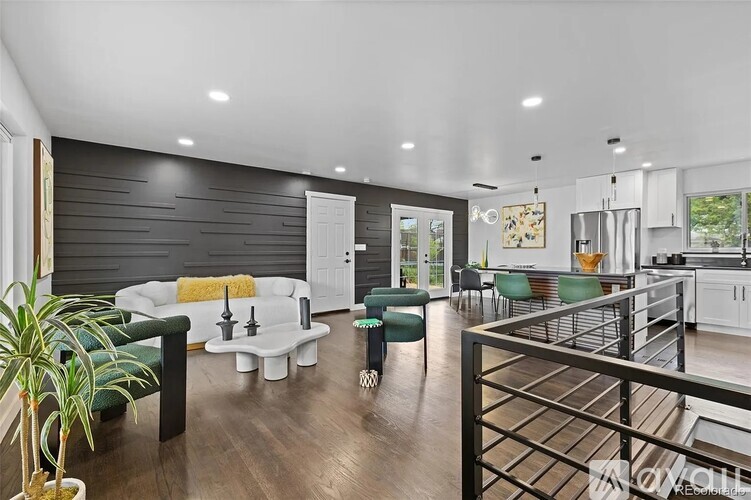 982 S Holly St 5 Beds Single Family Home for Rent - Photo gallery 4