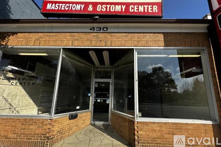 A Mastectomy and Ostomy Center is located at 430.