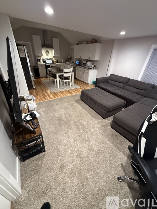 107 South Berrien Street 3 Beds Single Family Home for Rent - Photo gallery 5