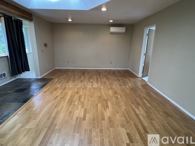 7215 NE 155th St 4 Beds Single Family Home for Rent - Photo gallery 2