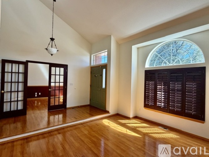 1112 Meadow Oaks Dr 6 Beds Single Family Home for Rent - Photo gallery 4