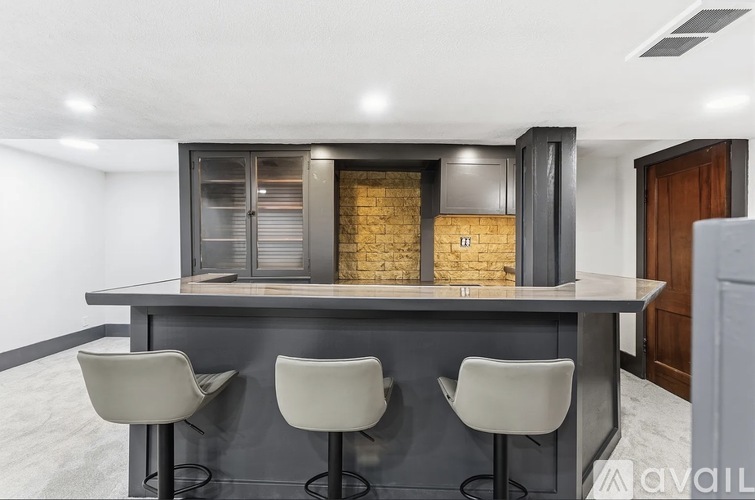 202 N Molley St 3 Beds Single Family Home for Rent - Photo gallery 5